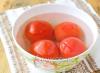 Разные способы консервирования огурцов в томатном соке